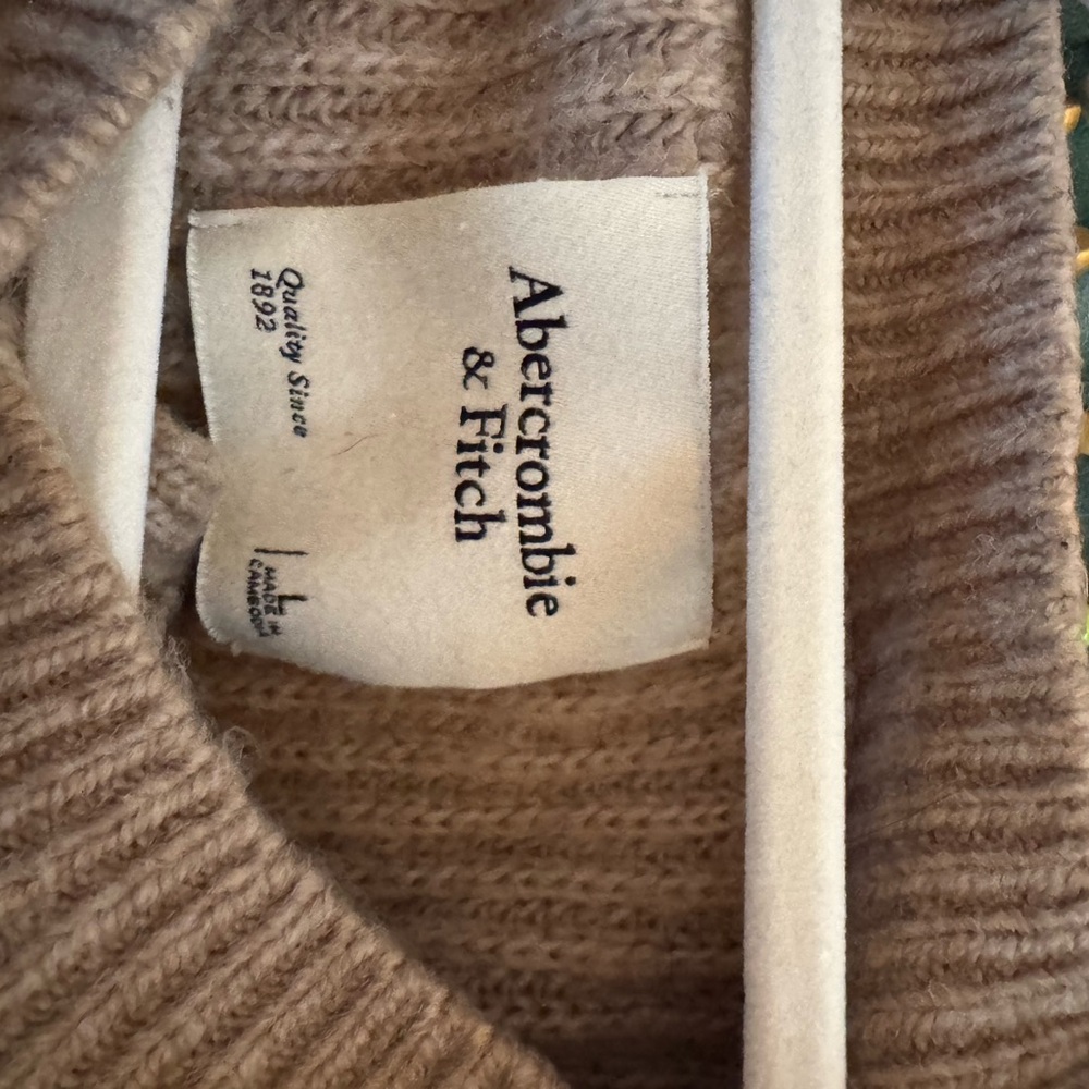 Abercrombie & Fitch Brown Knit Cardigan - Picture 3 of 3